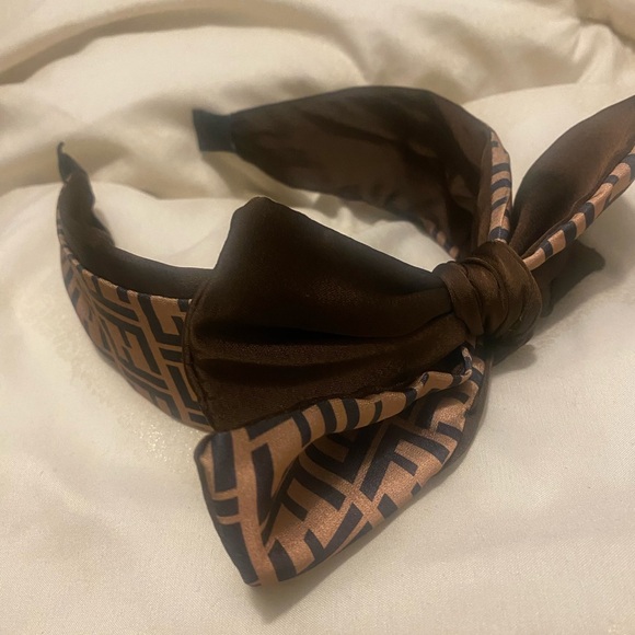 Beautiful FF headband - Picture 2 of 3